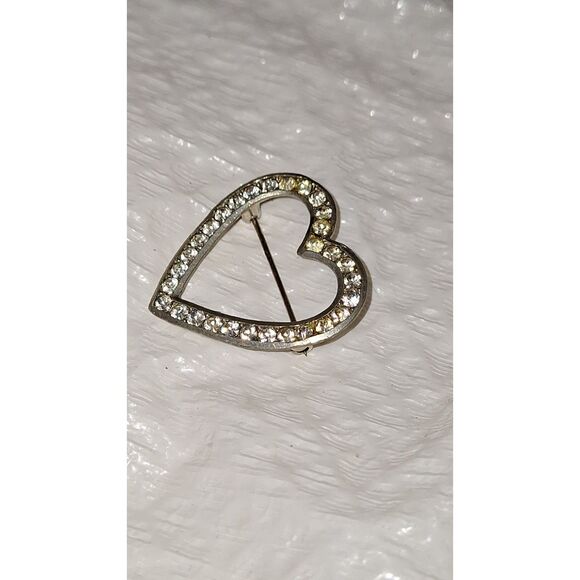 Antique Heart Shaped Pin Brooch Rhinestone Silver Tone Grandmacore Elegant - Picture 2 of 8